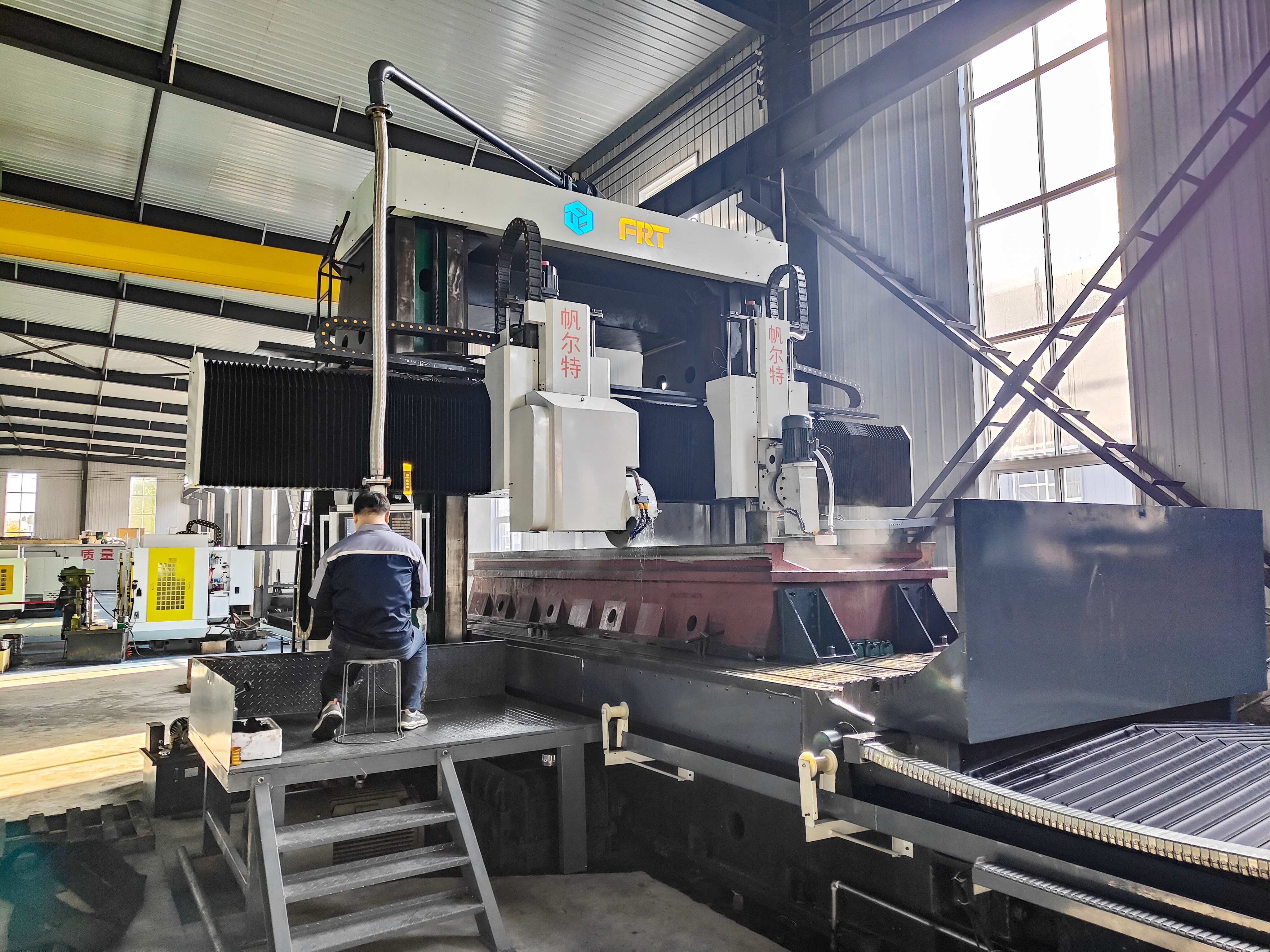 8米龍門(mén)式導(dǎo)軌磨